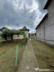 Casă cu 3 camere și teren 1.140 mp toate utilitățile, an