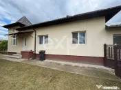 Casă cu 3 camere și teren 1.140 mp toate utilitățile, an