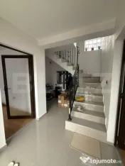 Casa de vanzare - 4 camere 