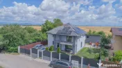 Casă cu panorama spectaculoasa in Sacele 