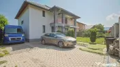 Casă cu panorama spectaculoasa in Sacele