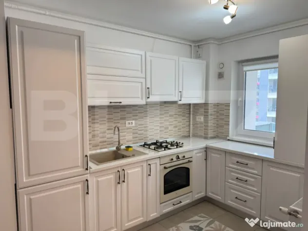 Apartament cu 2 camere / Cartier Tractorul / TopCity