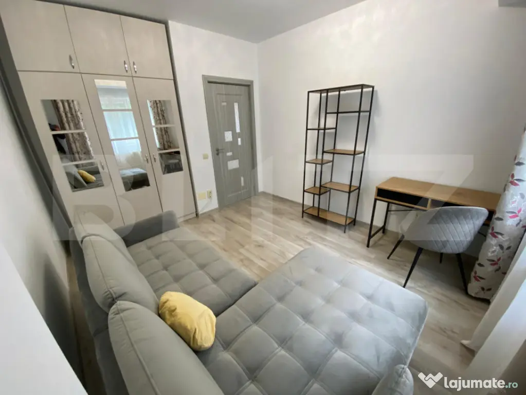 Apartament 3 camere, etaj 2, parcare, bloc cu lift, zona Edg