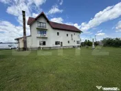 Casa de vanzare cu spatiu comercial, service auto si teren 3 