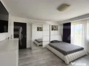 Casa de vanzare cu spatiu comercial, service auto si teren 3 