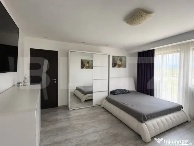 Casa de vanzare cu spatiu comercial, service auto si teren 3
