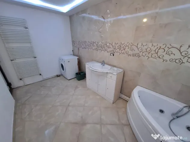 Inchiriez apart 4 camere Parneava - Str. Oituz ID:45325