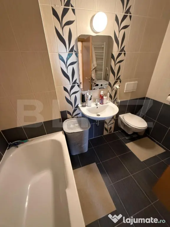 Apartament 2 camere, 52 mp, parcare si boxa, lift, zona Avan
