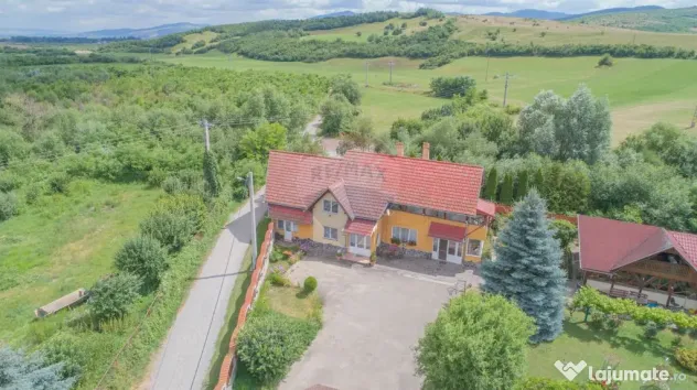 Casă + curte amenajată | 5 dormitoare, saună, sală sp...