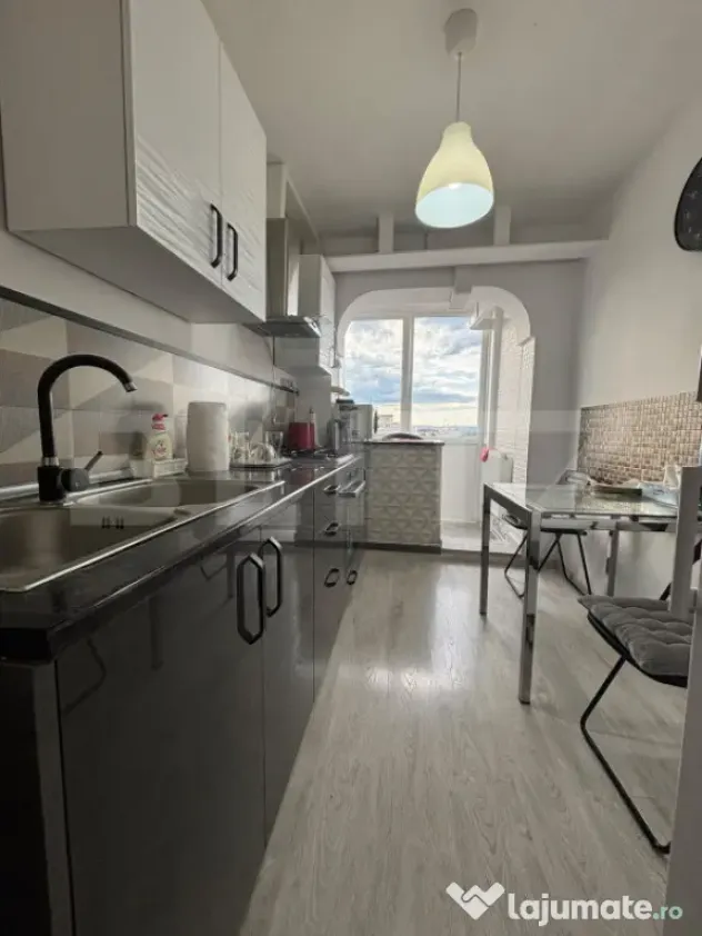 Apartament 3 camere decomandat, 72,1 mp, complet mobilat și