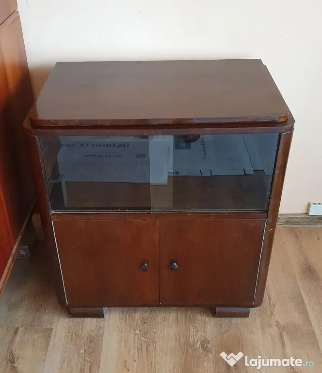 Vând comodă TV cu vitrină