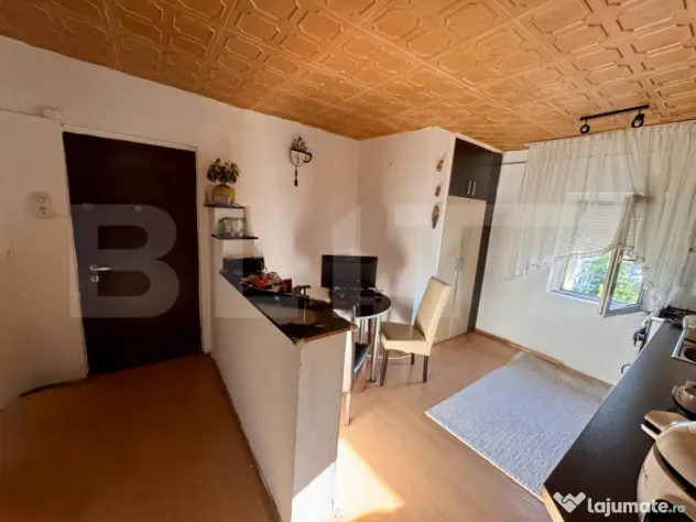 Apartament 2 camere semidecomandat - Cartier Rovine zona Pen
