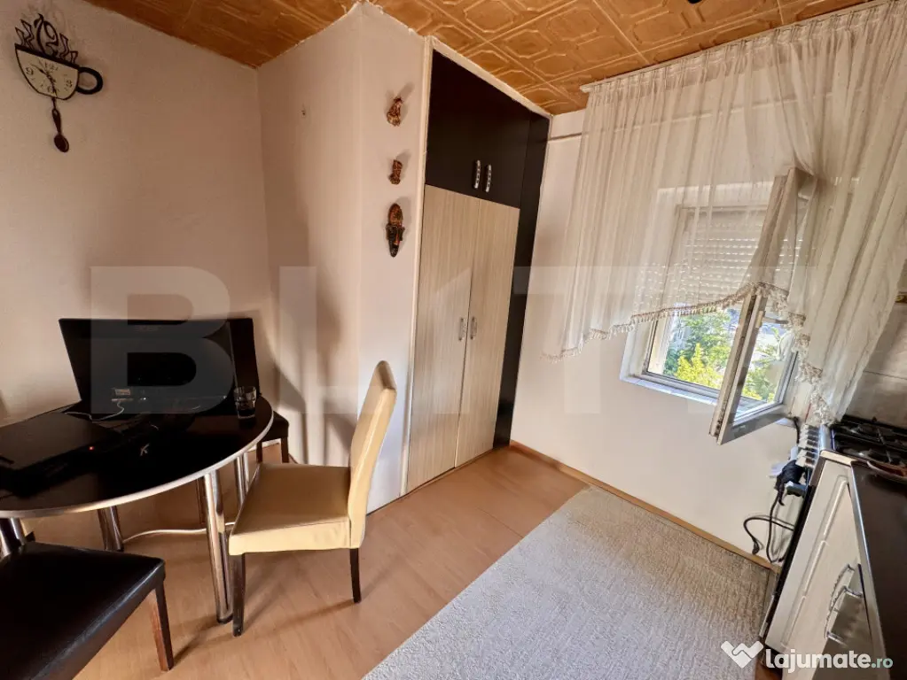 Apartament 2 camere semidecomandat - Cartier Rovine zona Pen