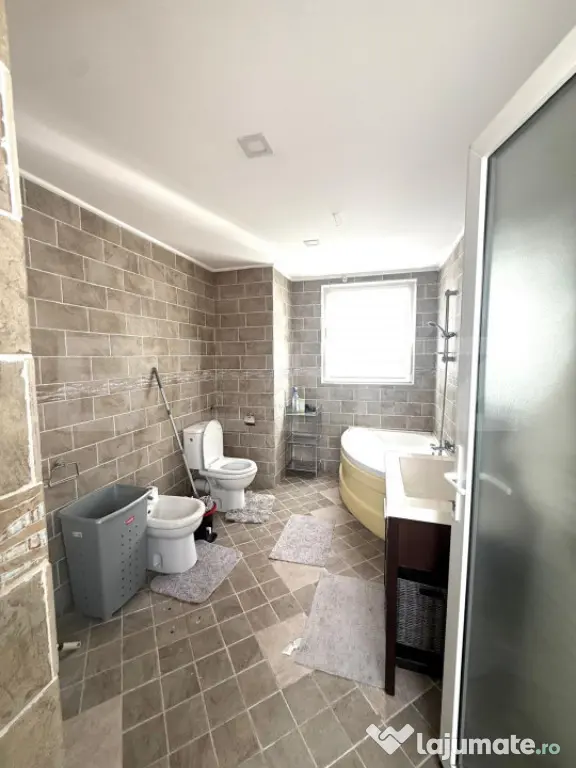 Apartament de vanzare, 140 mp, zona Ultracentral