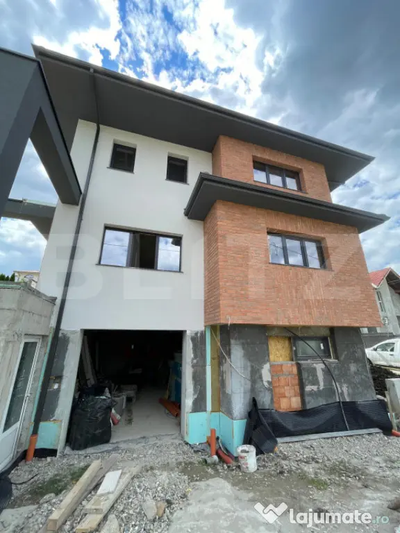 Casă individuală, 200 mp, zona Dezmir