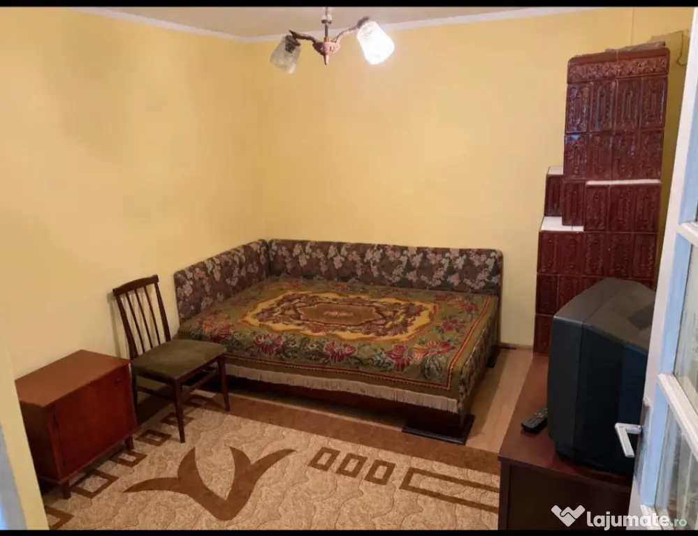 CASA SPATIOASA CU TEREN 1300MP, BALS OLT