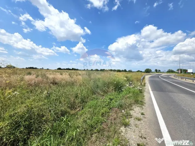 Teren 2,461mp Scurtesti / autostrada A7