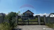 Casă / Vilă cu 6 camere de vânzare 