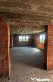 Casă / Vilă cu 6 camere de vânzare 