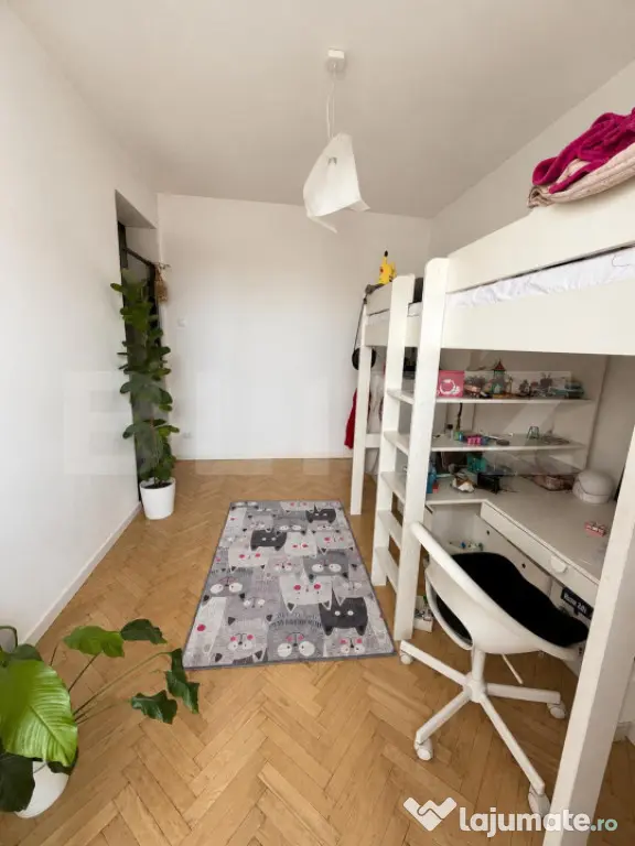 Apartament 2 camere, 49 mp, balcon, zona Semicentral