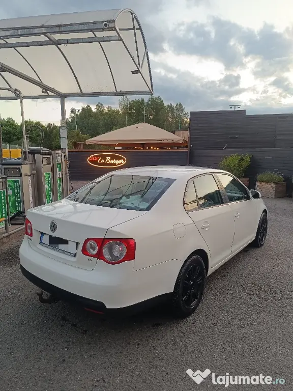 Închiriez auto VW