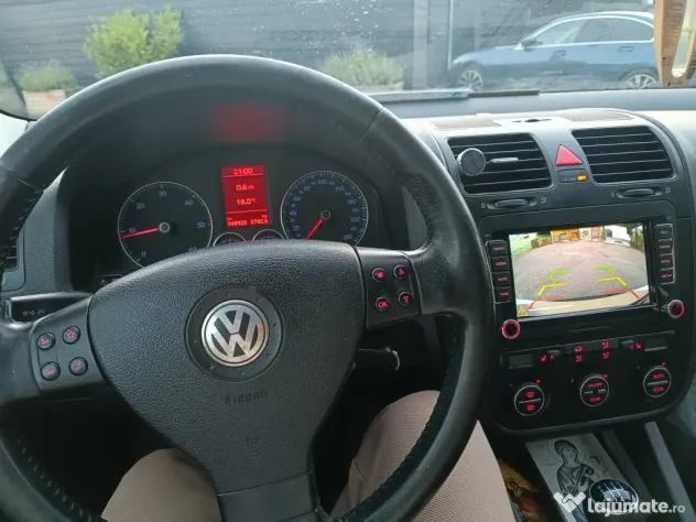 Închiriez auto VW