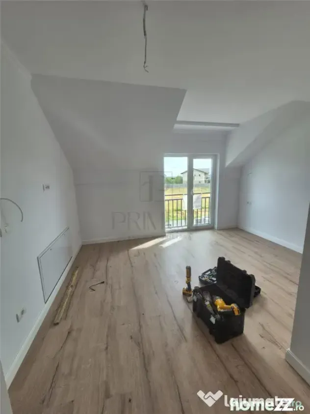 Duplex deosebit - zona buna - finisaje top - Mosnita Noua (Timis)