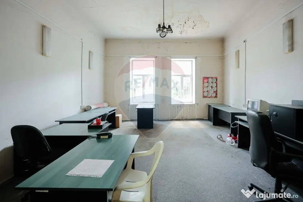Apartament de vânzare cu 3 camere, str. Cuza Vodă, ultr...