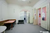 Apartament de vânzare cu 3 camere, str. Cuza Vodă, ultr... 