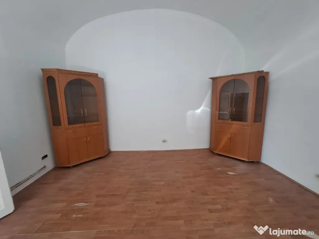 Vand apart 2 camere zona Piata Avram Iancu ID: RH-45340-property
