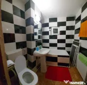 Apartament 3 camere de vânzare – Micro 21 | Etaj 2/4 | Centrală Ariston | Izolat 