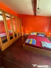 Armeneasca, Vila individuala, Curte comuna