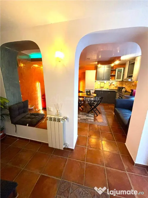 Armeneasca, Vila individuala, Curte comuna