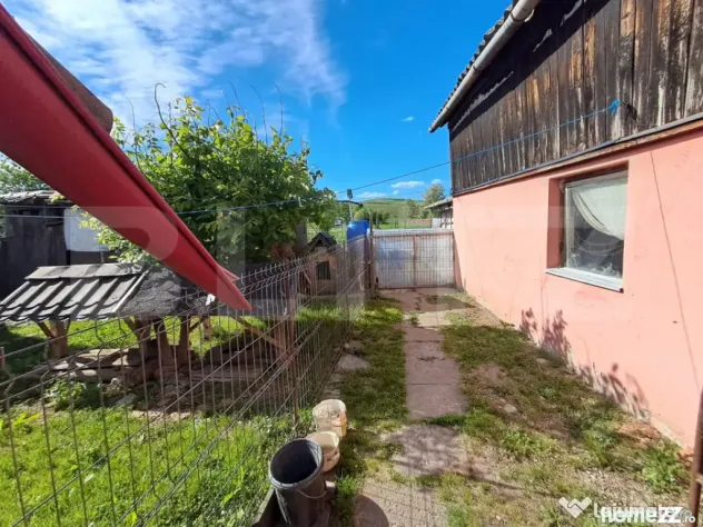 Casă de vânzare, 138 mp, 2.750 mp teren intravilan, zona N - Nazna (Mures)