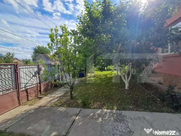 Casă de vânzare, 138 mp, 2.750 mp teren intravilan, zona N - Nazna (Mures)