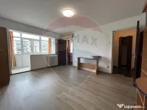 Garsoniera 30+mpu Metrou Bloc Anvelopat Vedere Spate