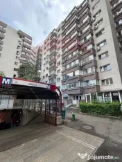 Garsoniera 30+mpu Metrou Bloc Anvelopat Vedere Spate 