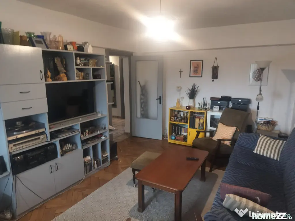 Apartament 3 camere decomandat, Cartier Sărari, zona Spanie - Craiova (Dolj)