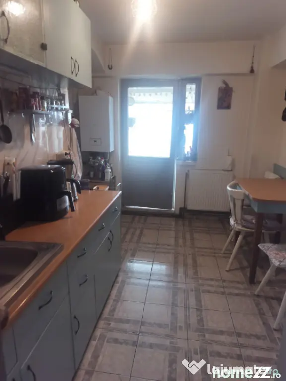 Apartament 3 camere decomandat, Cartier Sărari, zona Spanie - Craiova (Dolj)