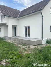 Casa langa piata Decebal
