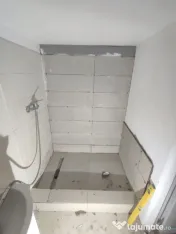 Echipa de 2 Meseriași – Renovări și Finisaje Interioare la Cheie