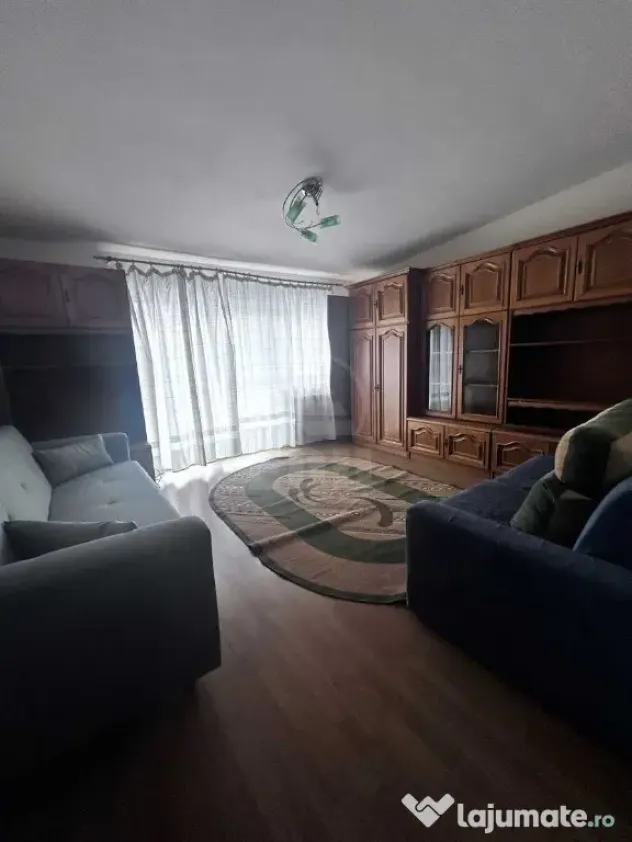 Apartament de o camera, zona Florilor