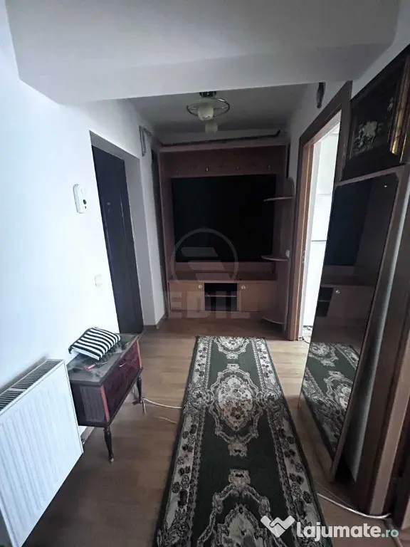 Apartament de o camera, zona Florilor