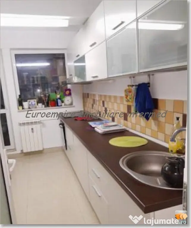 Apartament 3 camere zona Centru