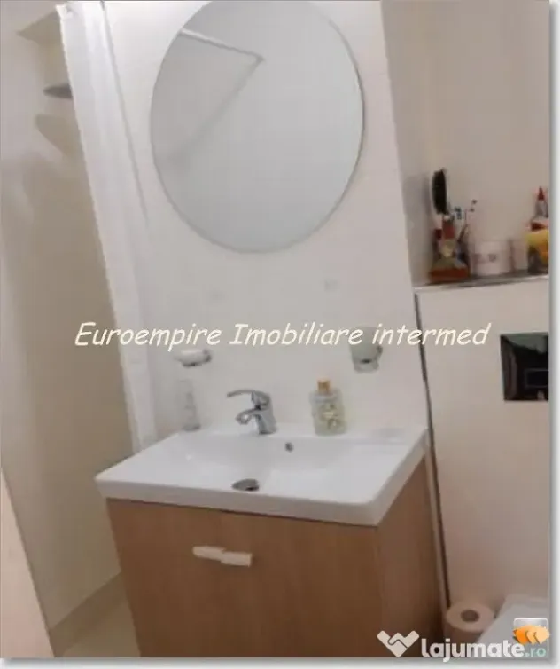 Apartament 3 camere zona Centru