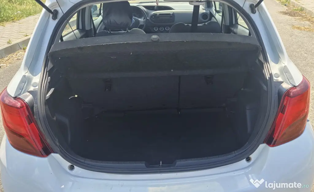 TOYOTA Yaris 2015 — imagine 4