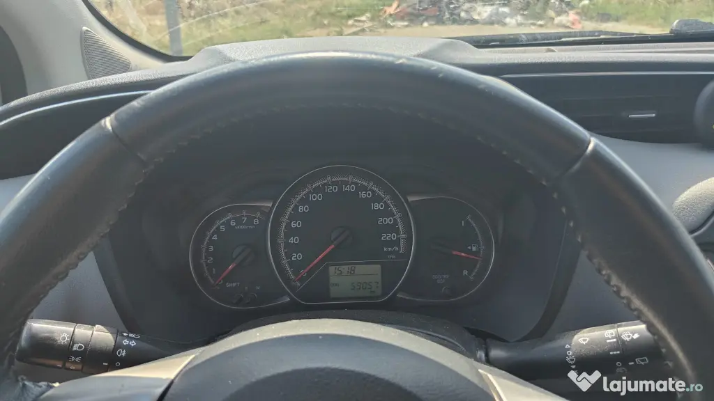 TOYOTA Yaris 2015 — imagine 6