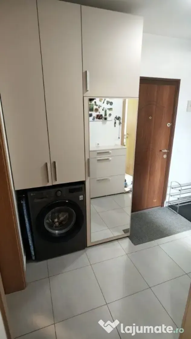 Apartament 2 camere zona TRACTORUL