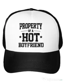 Sapca personalizata Property of a hot boyfriend Alb