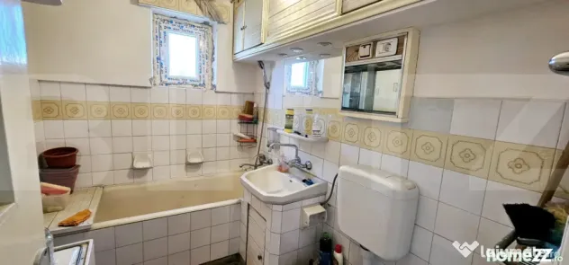 Apartament 3 camere, decomandat, cu 2 băi, Sfantu Gheorghe